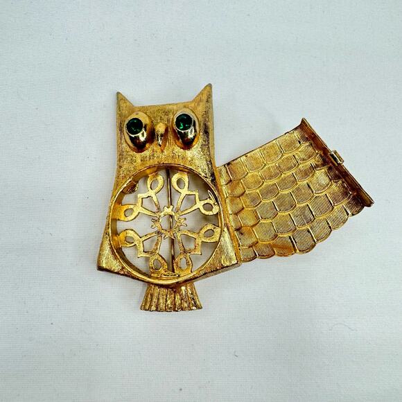 Vintage Avon Owl Brooch Pin Gold Tone Green Eyes Solid Dry Perfume Holder Opens - Picture 5 of 6